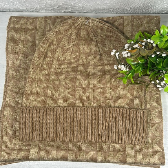 Michael Kors Tan Knit Hat and Scarf Set - Picture 8 of 10